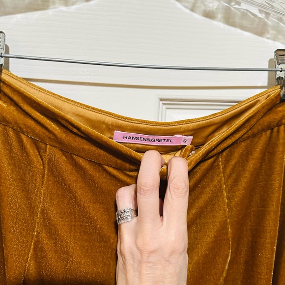 Hansen & Gretel Honey Mustard Velvet Flared Trousers - Picture 8 of 16